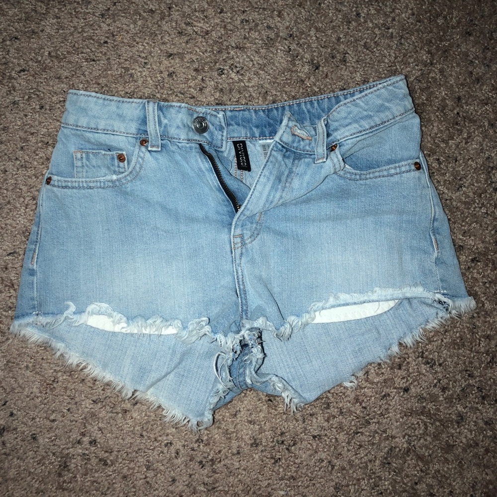 Light wash jeans